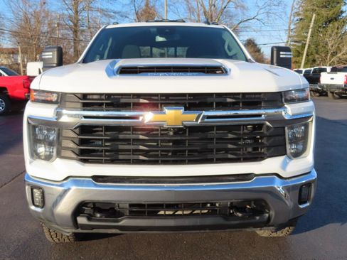 Used 2024 Chevrolet Silverado 2500 LT w/ True North Edition image 9