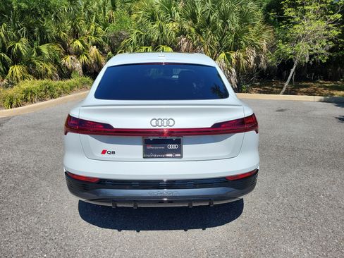 Used 2024 Audi Q8 e-tron Premium Plus w/ Premium Plus Package AWD/4WD image 5