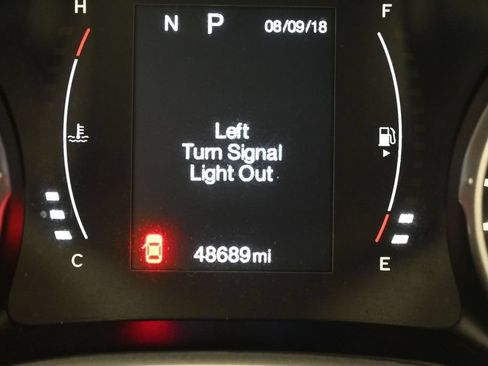 Used 2021 Jeep Compass Latitude FWD image 12