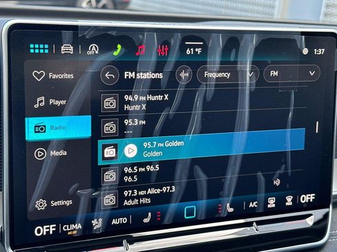 New 2026 Volkswagen Tiguan SE AWD/4WD image 17