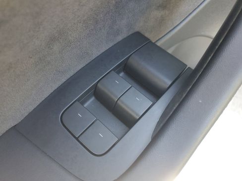 Used 2021 Tesla Model 3 Standard Range Plus image 24