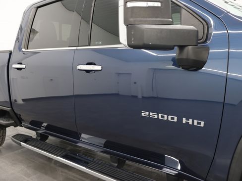 Used 2021 Chevrolet Silverado 2500 High Country w/ Z71 Off-Road Package image 29