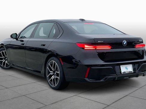 Used 2026 BMW 750e xDrive 750e xDrive w/ Executive Package image 12