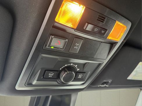 Used 2021 Toyota Tacoma TRD Off-Road image 23