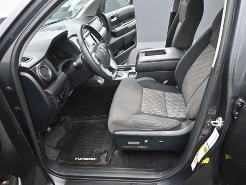 Used 2018 Toyota Tundra SR5 w/ TRD Off Road Package image 11