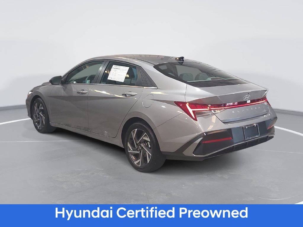 Certified 2025 Hyundai Elantra SEL FWD image 7