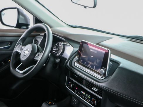 Used 2023 Nissan Rogue SV AWD/4WD image 25