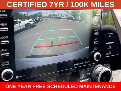 Used 2021 Toyota Highlander XLE AWD/4WD image 21