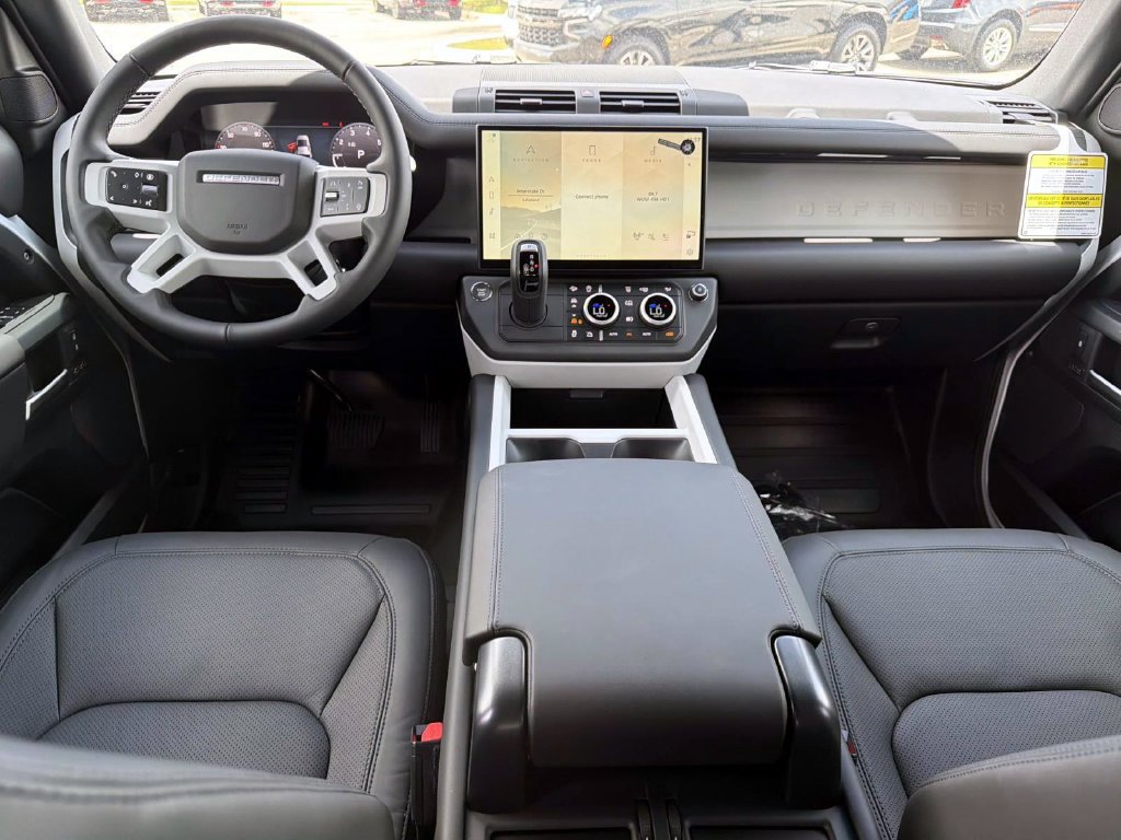New 2026 Land Rover Defender 110 X-Dynamic SE AWD/4WD image 13