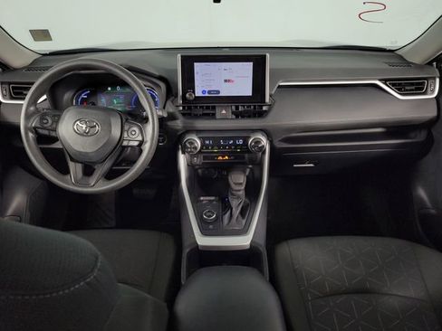 Used 2025 Toyota RAV4 XLE image 25