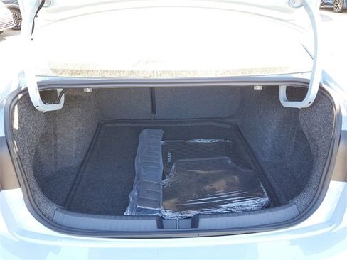 New 2025 Volkswagen Jetta SE image 8