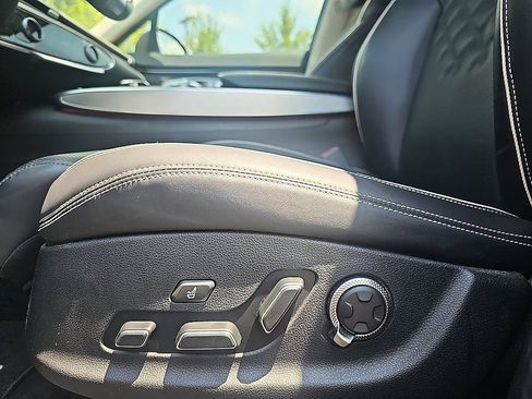Used 2025 Genesis Electrified GV70 w/ Prestige Package AWD/4WD image 14