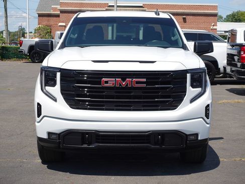 Used 2025 GMC Sierra 1500 Elevation AWD/4WD image 5