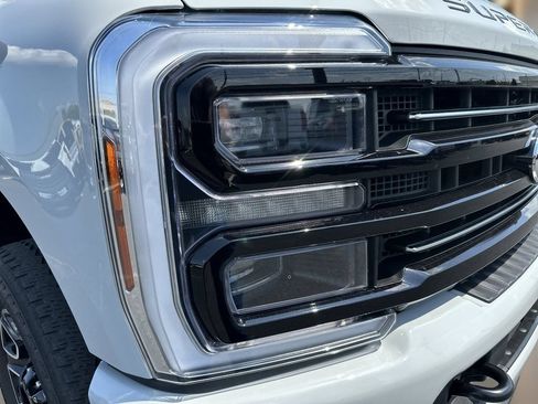 Used 2025 Ford F350 Platinum AWD/4WD image 11