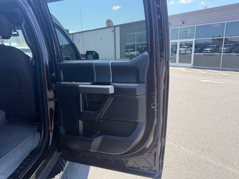 Used 2019 Ford F150 XLT w/ Equipment Group 302A Luxury AWD/4WD image 35
