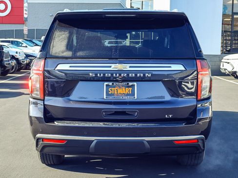 Used 2024 Chevrolet Suburban LT image 23