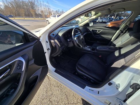 Used 2016 Nissan Altima 2.5 SV FWD image 17