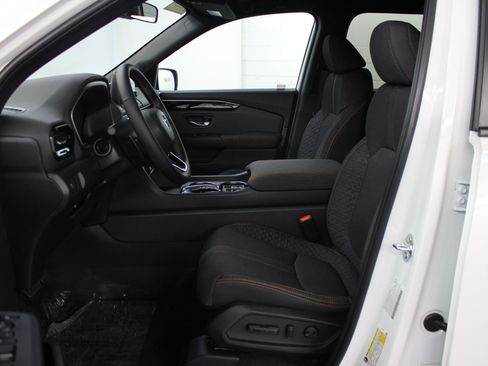 New 2025 Honda Pilot Sport image 5