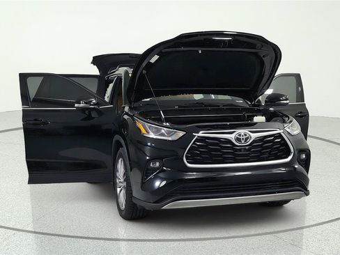 Used 2022 Toyota Highlander Platinum AWD/4WD image 5