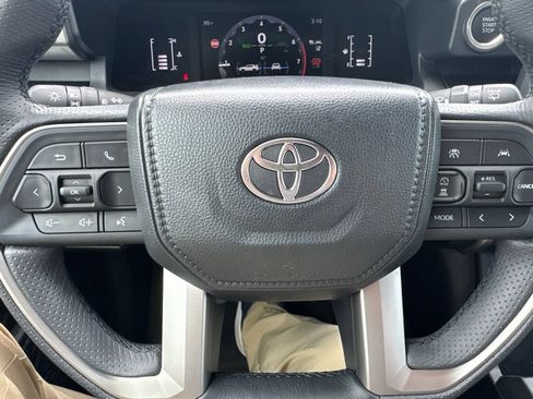Used 2026 Toyota 4Runner SR5 RWD image 14