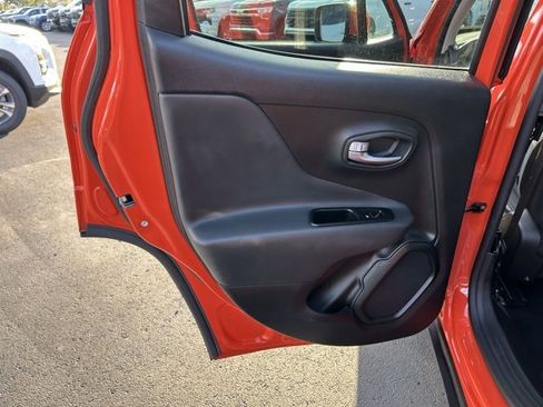 Used 2020 Jeep Renegade Altitude image 13