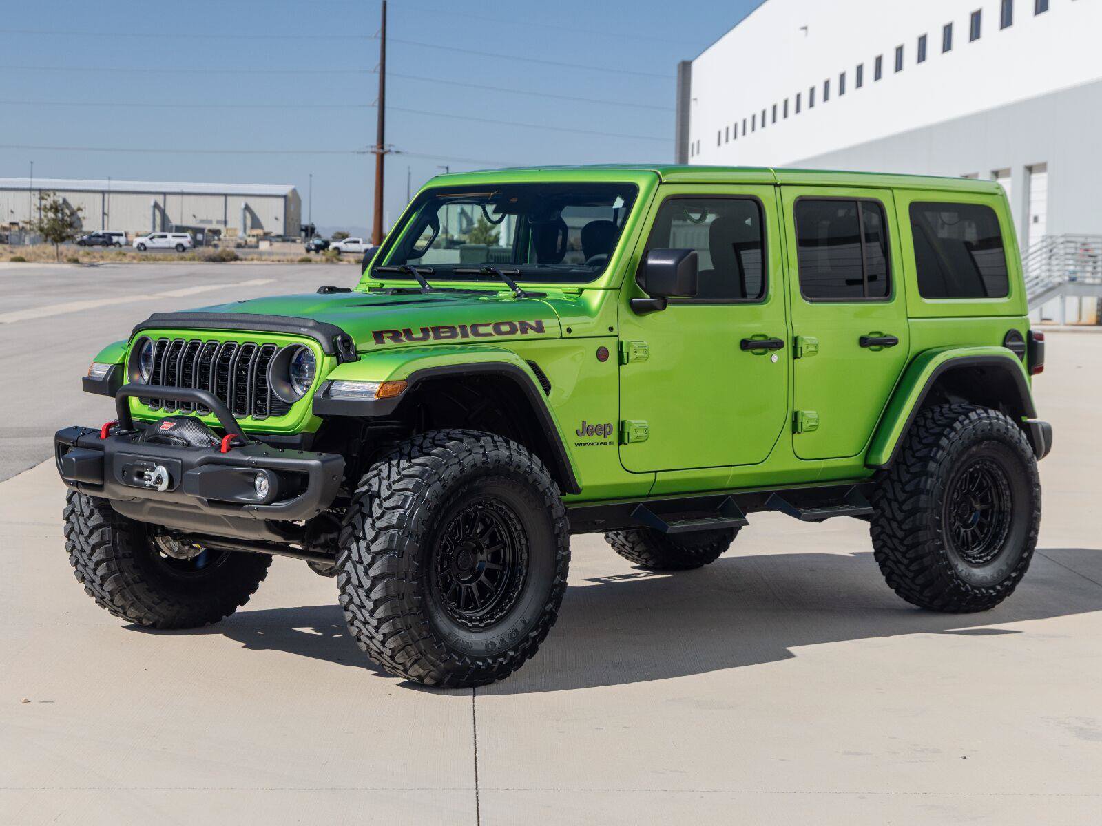 Used 2025 Jeep Wrangler Unlimited Rubicon w/ Safety Group AWD/4WD image 5