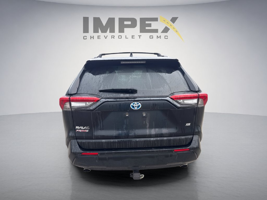 Used 2021 Toyota RAV4 SE w/ Weather & Moonroof Package AWD/4WD image 4