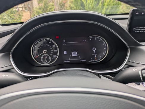 Used 2023 Genesis G80 2.5T image 17