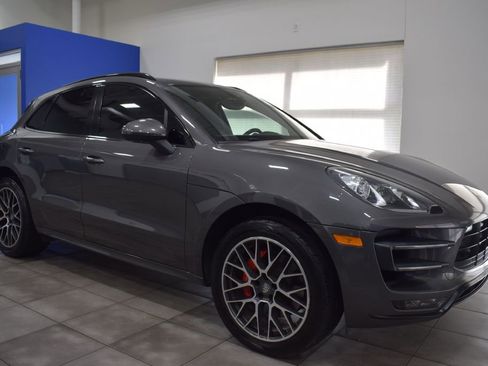 Used 2017 Porsche Macan Turbo image 5