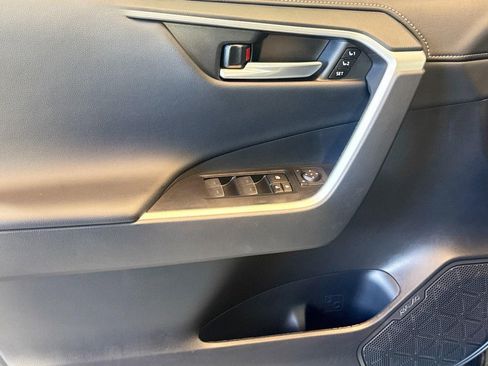 Used 2024 Toyota RAV4 Limited image 17