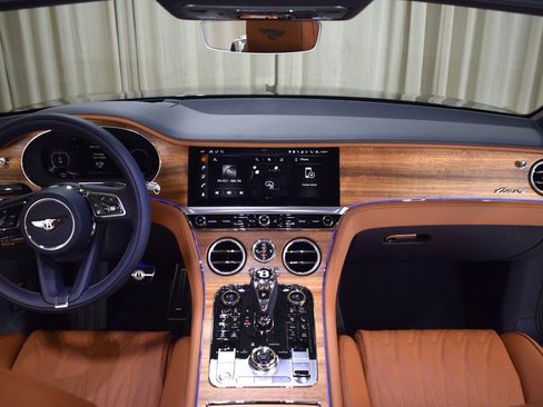 New 2026 Bentley Continental GTC image 2