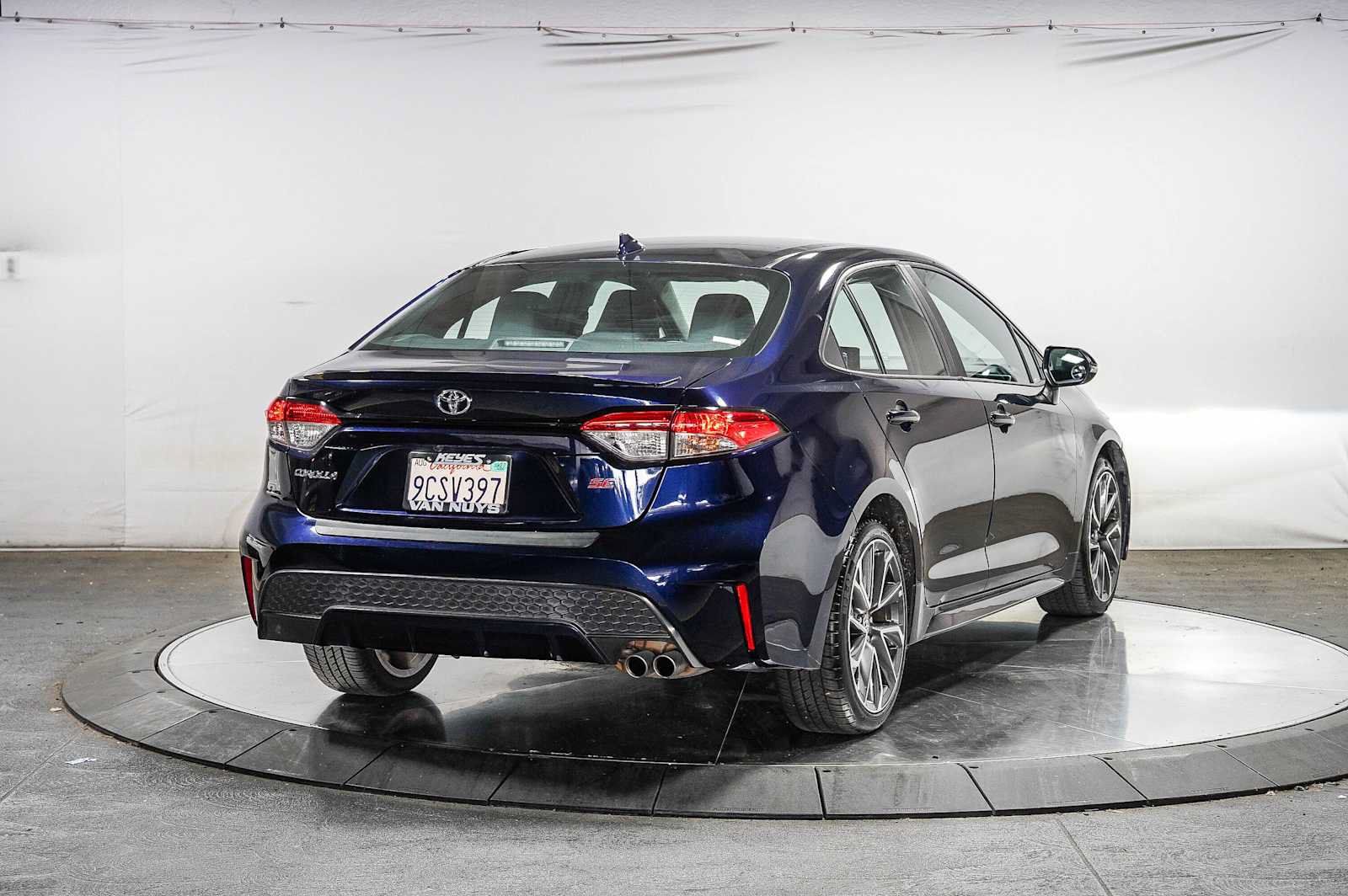 Certified 2022 Toyota Corolla SE w/ Carpet Mat Package (TMS) FWD image 4