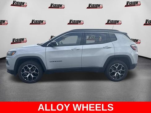 Used 2026 Jeep Compass Limited AWD/4WD image 2