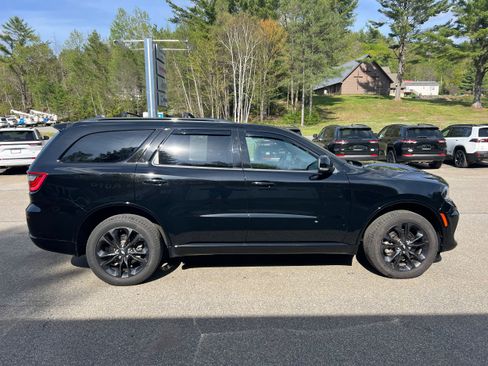 Used 2025 Dodge Durango GT AWD/4WD image 4