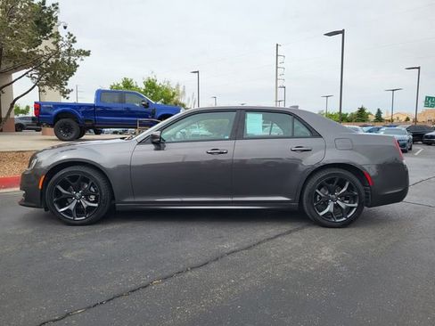 Used 2021 Chrysler 300 Touring L RWD image 4