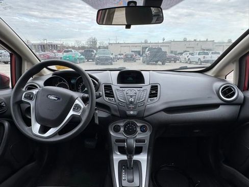 Used 2017 Ford Fiesta SE image 10