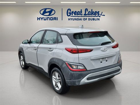 Used 2023 Hyundai Kona SE image 3