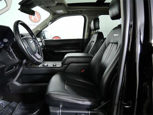 Used 2021 Ford Expedition Platinum image 18