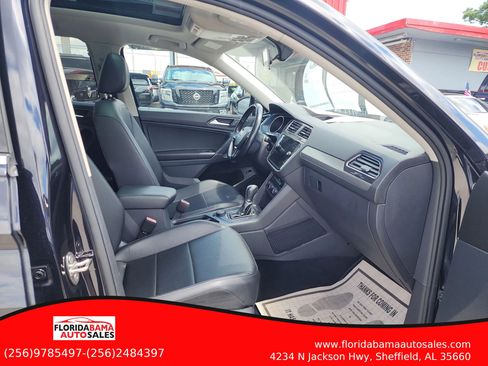 Used 2018 Volkswagen Tiguan SEL AWD/4WD image 8
