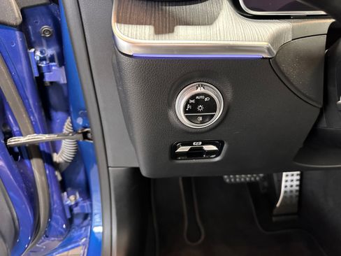 Certified 2024 Mercedes-Benz CLE 450 4MATIC Cabriolet w/ Driver Assistance Package image 16