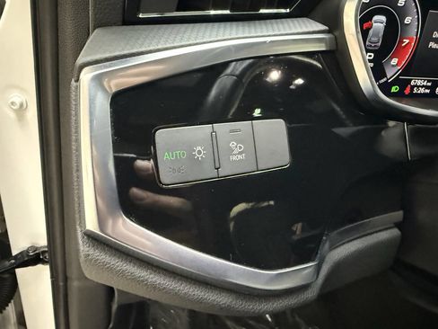 Used 2020 Audi Q3 2.0T Premium Plus AWD/4WD image 30