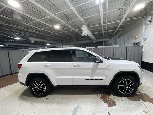 Used 2020 Jeep Grand Cherokee Trailhawk AWD/4WD image 27