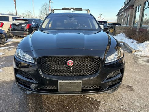 Used 2020 Jaguar F-PACE Premium image 2