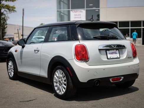 Used 2016 MINI Cooper 2-Door Hardtop FWD image 12