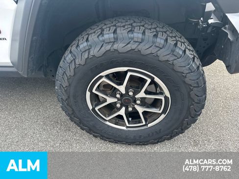 Used 2025 Jeep Wrangler Unlimited Rubicon AWD/4WD image 11