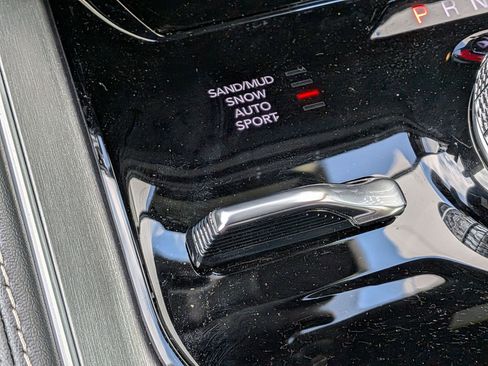 New 2026 Jeep Grand Wagoneer Limited AWD/4WD image 16
