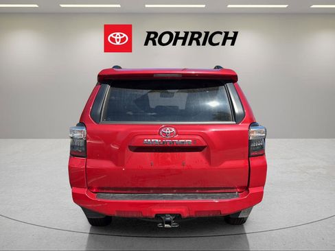 Used 2024 Toyota 4Runner SR5 Premium w/ SR5 Premium Package AWD/4WD image 6