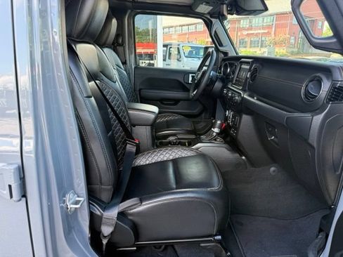 Used 2023 Jeep Wrangler Unlimited Sahara AWD/4WD image 28