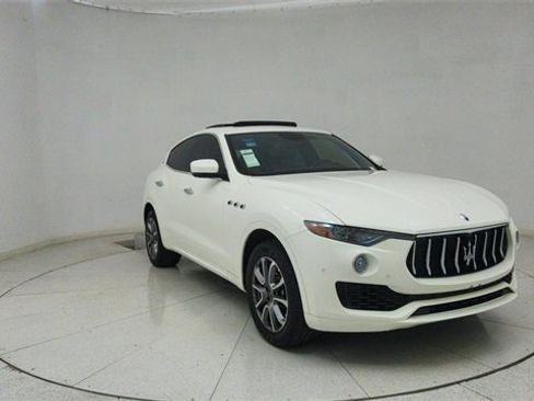 Used 2020 Maserati Levante S image 66