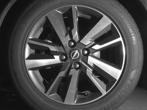Used 2025 Nissan Versa SV w/ Trunk Package FWD image 12